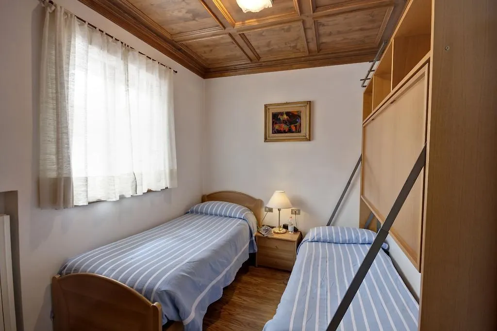 Appartamenti Barisetti Cortina dʼAmpezzo 0*,  Italia
